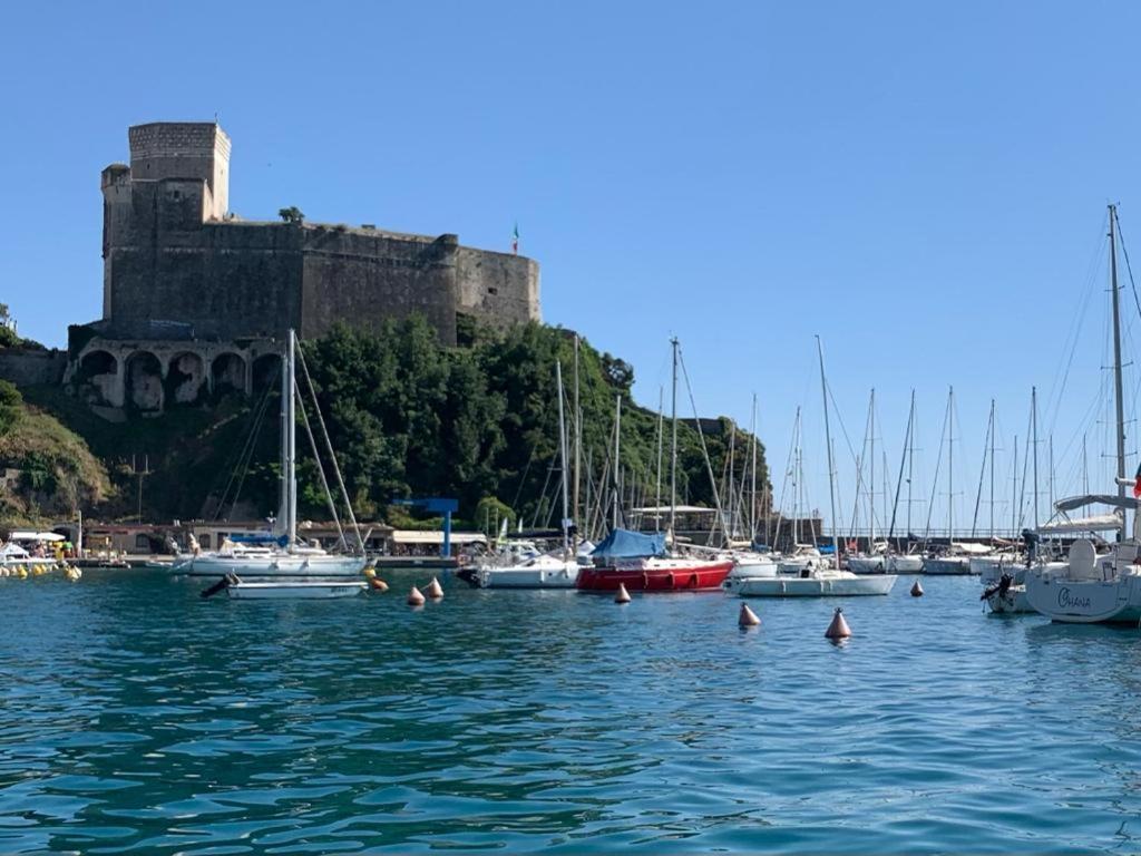 Finestra Tra Le Stelle Hotell Arcola Exteriör bild